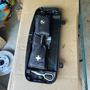 BMW 5 7 Series E60 E65 E66 E67 Trunk Emergency Tool Box Kit 6761420 71116761420 - Bild 1 von 4