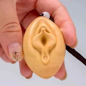 Carved Boxwood Carving Netsuke - Source of Life - Picture 1 of 4