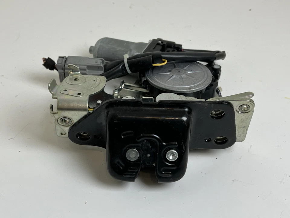 2014 JEEP CHEROKEE TAILGATE LOCK ACTUATOR W/MOTOR OEM - Image 1 of 4