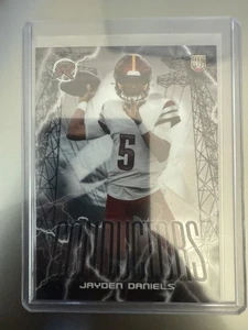 2025 Topps Resurgence Football Conductors Jayden Daniels #C-6 Rookie - Picture 1 of 2