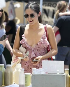 ISABELLE FUHRMAN 8x10 PHOTO * - Picture 1 of 1