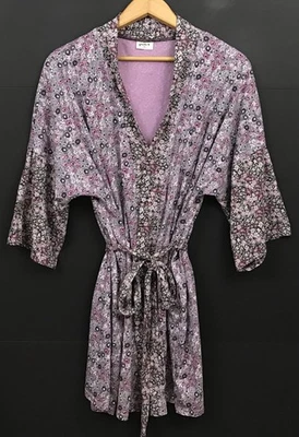 Bata corta para mujer Pact de algodón orgánico Staycation pétalo floral talla XL/XXL Foto 1 de 4