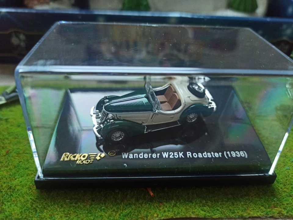 RICKO Wanderer W25K Roadster (1936) grün / weiß 1:87 H0 Modellauto Oldtimer - Bild 1 von 1