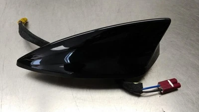 2019-2024 雪佛兰科迈罗 SS 原始设备制造商鲨鱼鳍天线带 SiriusXM 黑色 846583 — 第 1/4 张图片