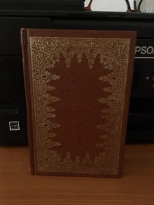 A DICKENS ANTHOLOGY - HARD COVER IN GOOD USED CONDITION - - Picture 1 of 3
