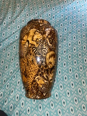 Jarrón grande de leopardo  Foto 1 de 2