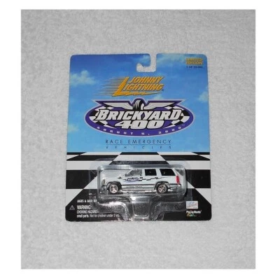 Johnny Lightning - Race Emergency Chevy SUV #473-02 - Brickyard 400 - 2000 - New - Image 1 of 2