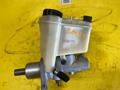 BMW 325i 2002-2006 2,5 L cilindro maestro de freno OEM Foto 1 de 4