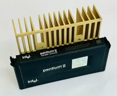 Intel Pentium II SL264 Processor 233MHz 233/512/66 2.8V Slot 1 CPU With Heatsink - Image 1 of 4