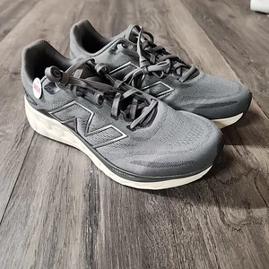 Scarpe da corsa New Balance taglia 12 EE da uomo Fresh Foam 680v8 grigie - Foto 1 di 9