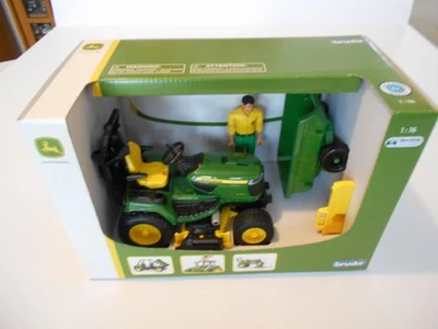 Tractor de césped y jardinero Bruder 1:16 John Deere x949 con remolque y jardinero 09824 Foto 1 de 4