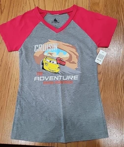 Disney Cars Lighting & Cruz V-Neck T Shirt Gray Red Cruisn' for Adventure Sz M - Picture 1 of 5