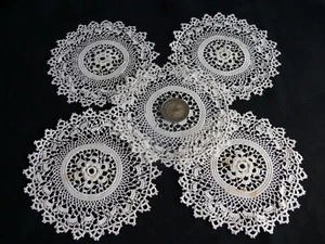 5 napperons ronds anciens en dentelle d'Irlande vers 1900 diamètre 11 cm - Bild 1 von 7