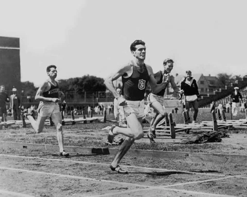Long-Distance Runner LOUIS ZAMPERINI Glossy 8x10 Photo Unbroken Print Poster USC Cover