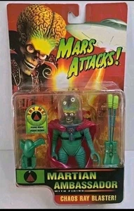 Mars Attacks Trendmasters Martian Ambassador mit Chaos Ray Blaster Neu - Bild 1 von 5