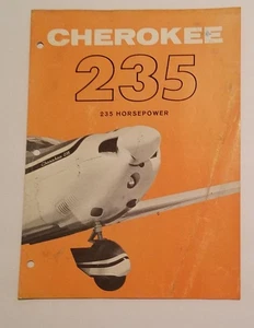 Piper Cherokee 235B Original Oldtimer Verkaufsprospekt.  Gebraucht mit Gebrauchsspuren am Bezug. - Bild 1 von 4