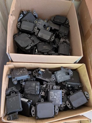 Lote de módulos Toyota Radar + BSM Monitor de punto ciego a granel Tundra Tacoma 4Runner Foto 1 de 4