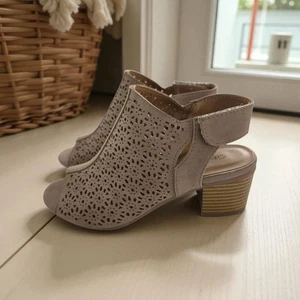 City Classified Damenschuhe Größe 6M im Käfig geometrisch Laserausschnitt zehenfrei  - Bild 1 von 10