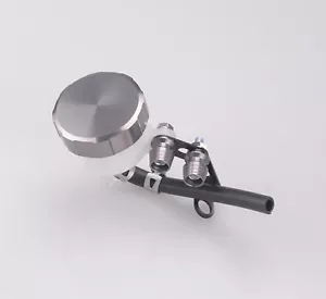 Brake Master Cylinder Oil Reservoir Tank For Suzuki GSXR 600/750/1000 SV650/1000 - Picture 1 of 4