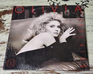 EX Olivia Newton-John – Soul Kiss (1985) Mercury – 826 169-1 LP, Netherlands - Picture 1 of 3