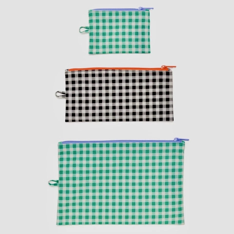 ¡NUEVO! JUEGO BOLSA PLANA BAGGU “GINGHAM” en verde/negro, reciclado. Nylon AGOTADO Y RARO Foto 1 de 4