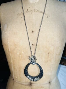 ALEXIS BITTAR silberfarbene schwarze Träne gesteppte Lucite lange Halskette, Kristalle - Bild 1 von 17