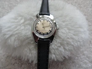 Reloj eléctrico vintage Timex para dama con correa de cuero negro - no funciona - Imagen 1 de 5
