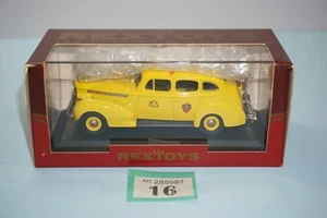 RexToys - Packard Super 8 Berline Services Yellow Taxi Formal Sedan 1940 1/43 - Picture 1 of 8