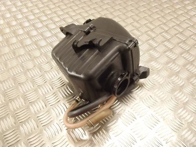 Honda CBR 125 R 2016 # caja de aire 2011 > 2018 Foto 1 de 3