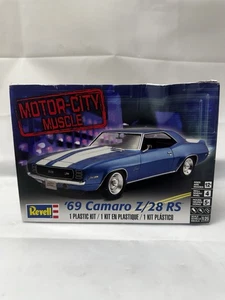 Revell '69 Camaro Z/28 RS Motor-City Muscle 1/25 Plastic Model Kit 85-7457 New - Picture 1 of 5