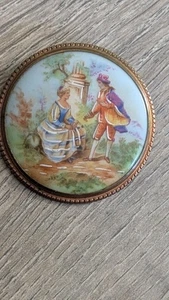 ANTIKE HANDBEMALTE PORZELLAN LIMOGES FRANKREICH BROSCHE DAME & GENT 2" umwerben  - Bild 1 von 15