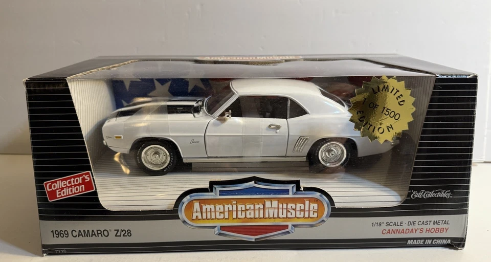 1969 Camaro Z28 WHITE w Black Stripes 1 18 Ertl American Muscle 33763
