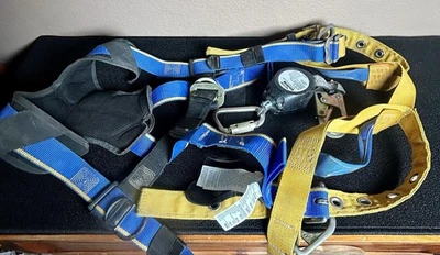 Arnés Werner BLUE ARMOR H262002 ESCALADA/POSICIONAMIENTO ANILLOS EN D DELANTEROS (M-L) Foto 1 de 4