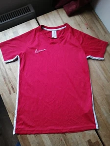NIKE DRI-FIT Red Football Shirt Junior Size 14-16 years WASHED & CLEANED VGC - Picture 1 of 5