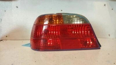 Luz trasera izquierda del conductor sin lente de giro transparente para BMW 740i 515733 99-01 Foto 1 de 4