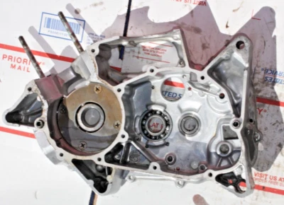 Kawasaki F6 1971-72 125 cc caja de motor OEM/VIN # F6E-04829 Foto 1 de 2