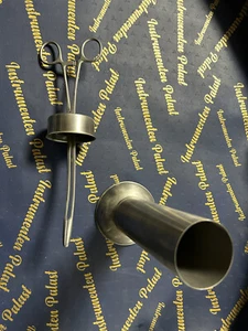 Kornzange mit Kappe und Ständer ca 26 cm gebogen. (Lagerspurren Vorhanden) - Bild 1 von 1