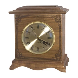 Holzeinäscherungsurne (Holzurnen) - Nussbaum Renaissance Uhr - Bild 1 von 1