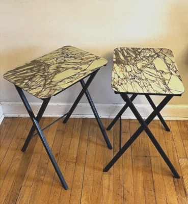 Par de mesas plegables de mármol sintético MCM Artex vintage para aperitivos TV ¡Bonito! Foto 1 de 4