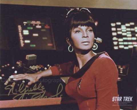 NICHELLE NICHOLS as Lt. Uhura - Star Trek GENUINE SIGNED AUTOGRAPH Cover