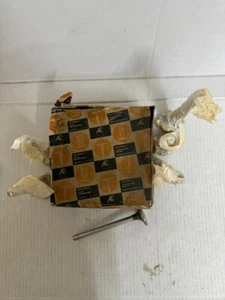 11 X Original AE V34246 Exhaust Valve For Bedford - Picture 1 of 3