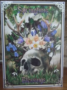 TARJETA DE BENDICIONES PAGANA IMBOLC OSTARA HECHA A MANO FLORES DE PRIMAVERA CABEZA DE CIERVO CRÁNEO 2024 - Imagen 1 de 2
