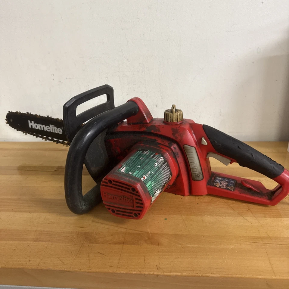Homelite 16 in. 120V  - 9 amp - Corded Electric Chainsaw - Used - Image 1 of 4