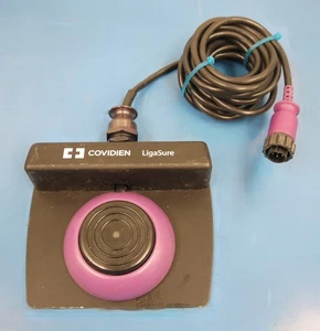 Covidien Valleylab LigaSure LS0300 Tissue Fusion Fußschalter, lila - Bild 1 von 3