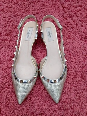 Valentino Garavani Gatito Hell Cuero Dorado Talla 39 Foto 1 de 4