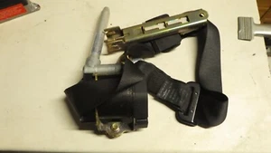 Sicherheitsgurte vorne rechts komplett, Mercedes W201 Nr. 201 860 68 85 - Imagen 1 de 6