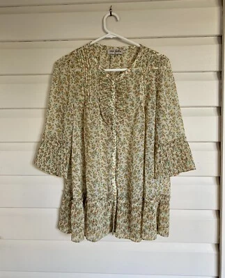 Blusa Cosi Bella Top Mujer Talla 10 Beige Floral Abotonada Volantes Manga 3/4 Foto 1 de 4
