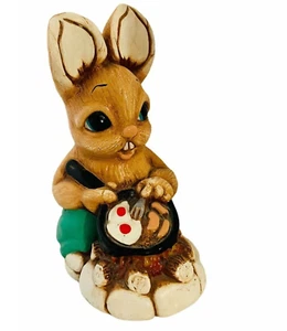 #3405 Woodlander Mereside Art Stoneware Beano, vintage, Ceramic bunny making egg - Picture 1 of 8