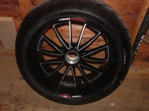 DUCATI DIAVEL REAR WHEEL RIM AND BRAND NEW PIRELLI DIABLO ROSSO II TYRE - Picture 1 of 1