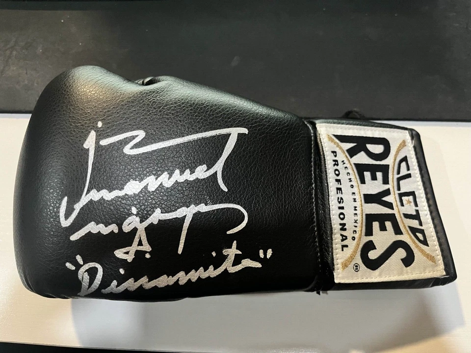 Juan Manuel Marquez Signed Cleto Reyes Black Boxing Glove TRISTAR AUTHENTICS - Image 1 of 4